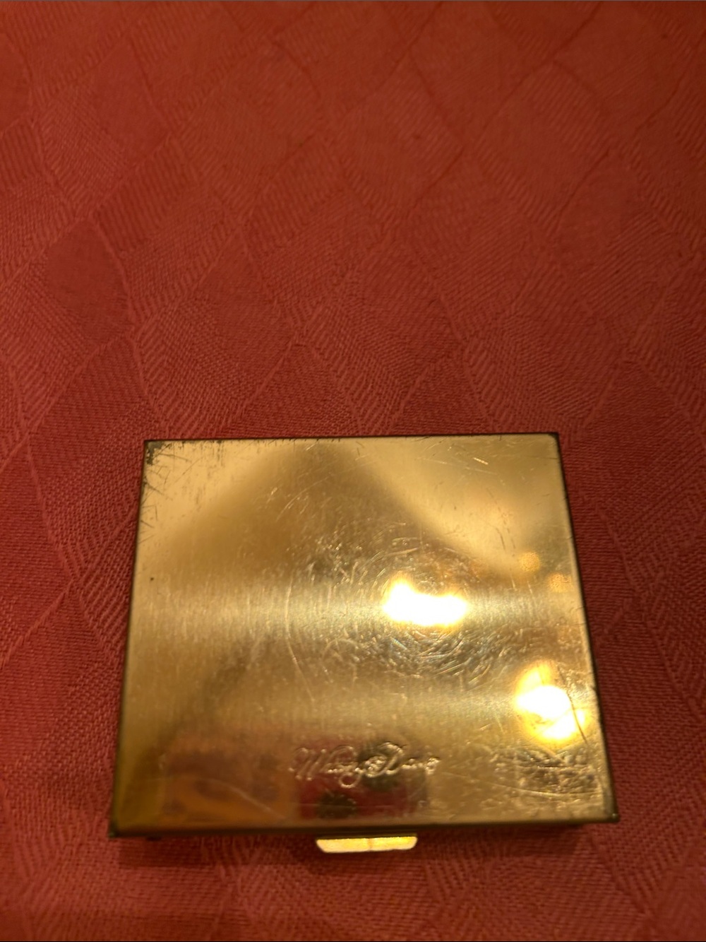 Whiting & Davis Gold-Trimmed Pill Bar with Cream Interior - Picture 3 of 3